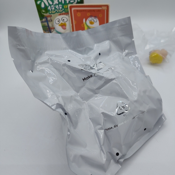 Pop Mart Duckyo's Leisure Life "Why Am I So Pretty" Figure NIB, Card! New In Box - Picture 3 of 3